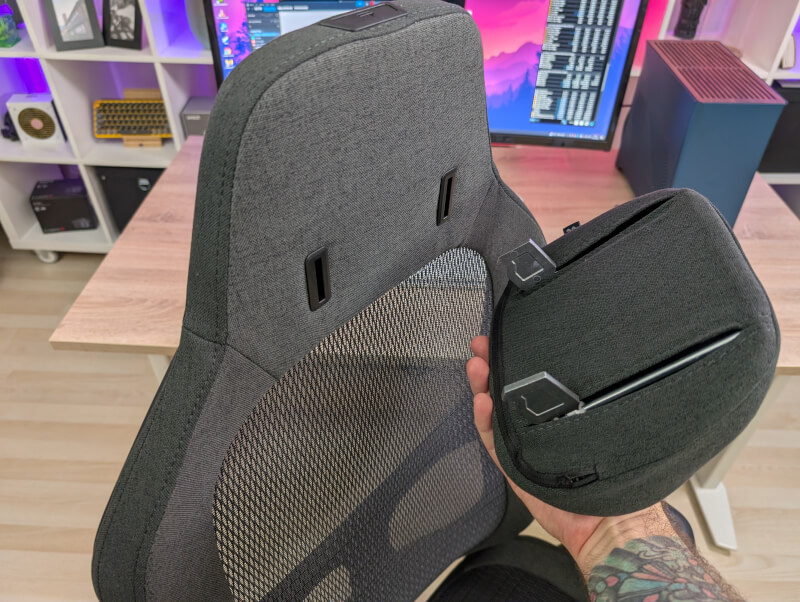 Fractal Design Refine headrest